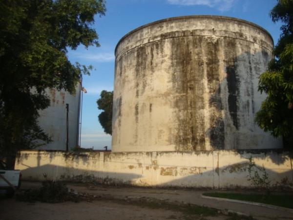 Fornecimento de água é interrompido em 13 bairros de Floriano.(Imagem:FlorianoNews)