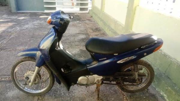 PM de Floriano recupera motocicleta abandonada(Imagem:FlorianoNews)