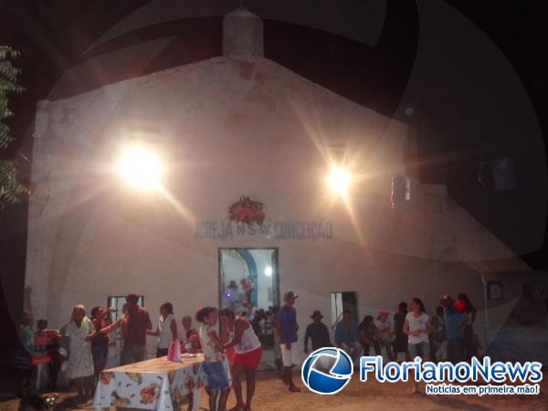 Levantada do mastro marca início dos festejos de Nossa Senhora da Conceição na localidade Manga.(Imagem:FlorianoNews)