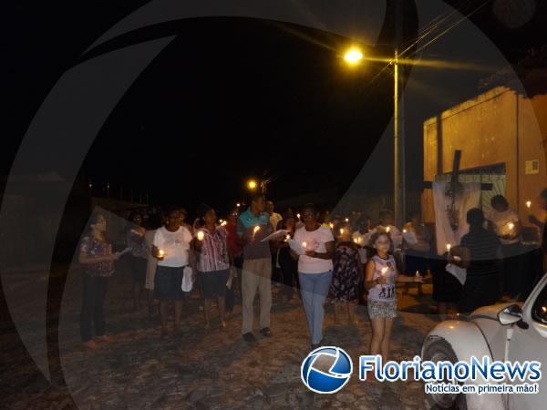 Fieis participam da Via Sacra em ruas de Floriano.(Imagem:FlorianoNews)