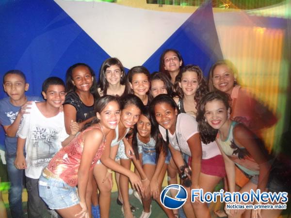 Balada encerra comemorações do 22º aniversário da Escola Pequeno Príncipe.(Imagem:FlorianoNews)