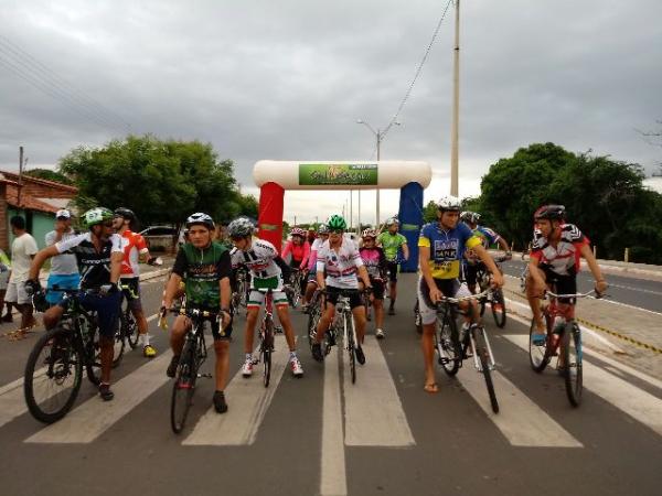 XI Corrida Pedro Tomaz é realizada pela Família Saraiva em Floriano.(Imagem:FlorianoNews)