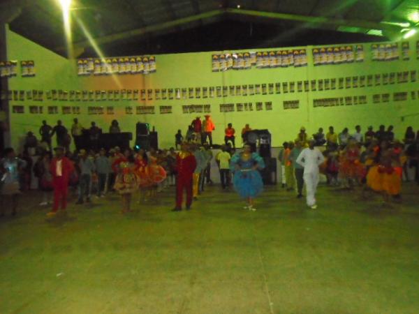 Alegria e animação marcaram abertura das festas Juninas em Floriano.(Imagem:FlorianoNews)