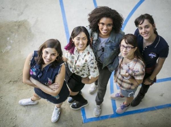 Gabriela Medvedovski, Daphne Bozaski, Heslaine Vieira, Ana Hikari e Manoela Aliperti protagonizaram a novela.(Imagem:Divulgação/TV Globo)