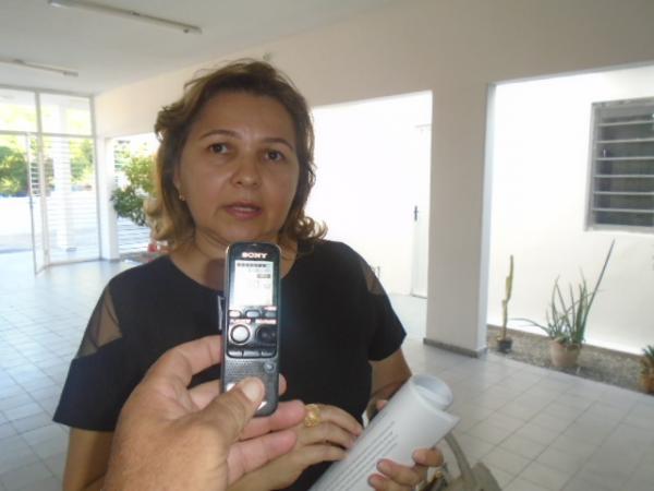 Advogada Izabel Carvalho, presidente da Ordem dos Advogados do Brasil (OAB), Subseccional de Floriano.(Imagem:FlorianoNews)