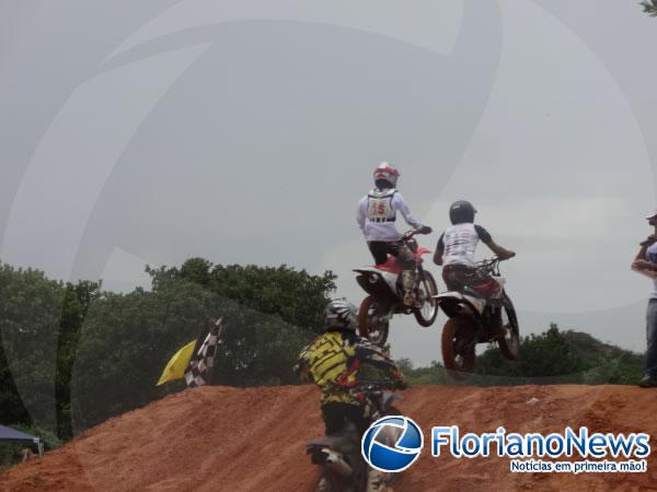 Emoção em duas rodas e muita adrenalina marcaram o I Motocross Arena Show de Floriano.(Imagem:FlorianoNews)