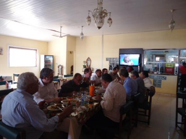 Vereadores da Câmara de Floriano se confraternizam em almoço especial.(Imagem:FlorianoNews)