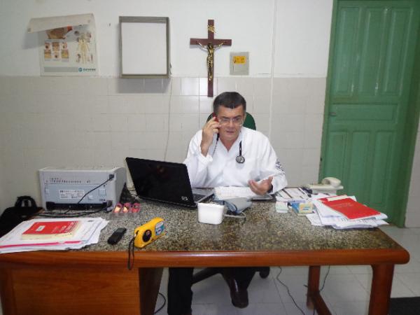 Dr. Manoel Emídio.(Imagem:FlorianoNews)