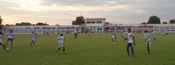 Movimentação dos jogadores agrada técnico Marcão.(Imagem:Reinaldo Barros/Tribuna de Barras)