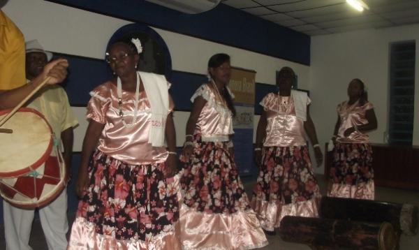  Sonora Brasil apresentou o grupo quilombola Raízes do Bolão em Floriano.(Imagem:FlorianoNews)