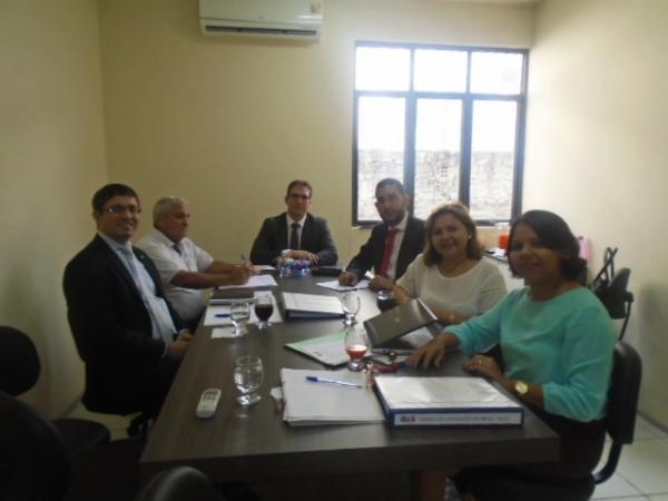 OAB Floriano discute estratégias para debater problemas do Judiciário piauiense.(Imagem:FlorianoNews)