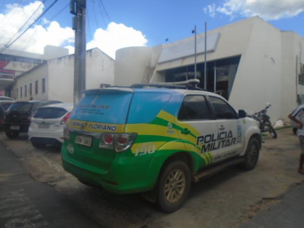 Polícia prende dupla suspeita de assalto a supermercado em Floriano.(Imagem:FlorianoNews)