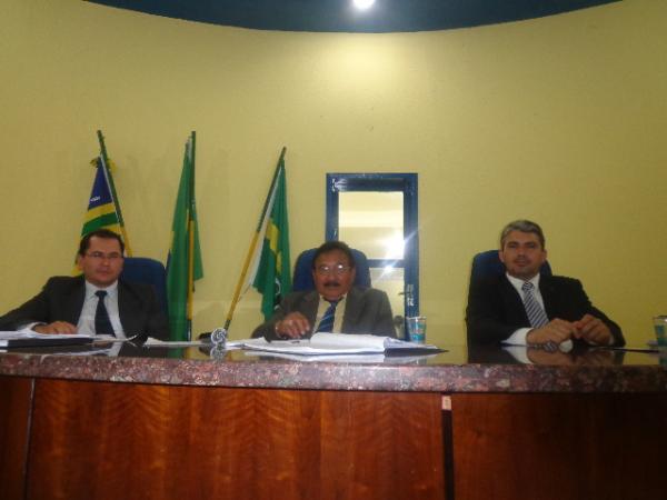 Vereadores Lauro César de Morais (PDT), Manoel Simplício da Silva (PV) e Maurício Bezerra Silva (PTB).(Imagem:FlorianoNews)
