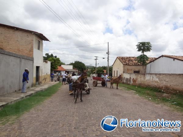 Festa dos Carroceiros atraiu dezenas de participantes em Nazaré do Piauí.(Imagem:FlorianoNews)