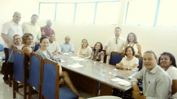 Comissão de Saúde da Câmara se reúne com cirurgiões dentistas de Floriano.(Imagem:FlorianoNews)