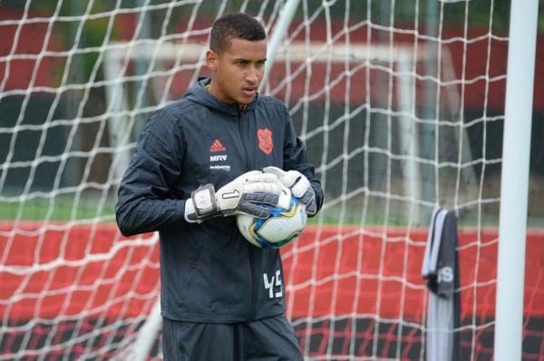 Gabriel Batista é o único inscrito no Mundial que participará do início do Carioca(Imagem:Alexandre Vidal / Flamengo)