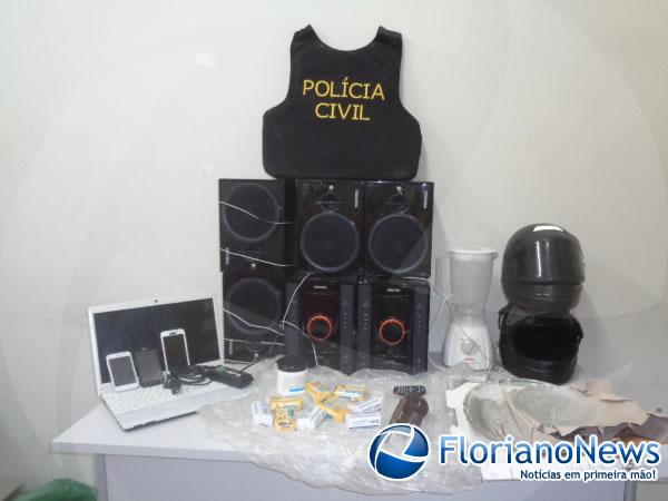 Polícia prende acusado de furtos em flagrante e recupera objetos.(Imagem:FlorianoNews)