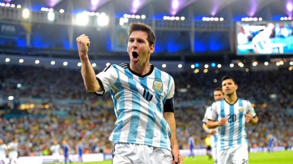 Após bela arrancada, Messi comemora gol em sua primeira partida no Maracanã.(Imagem:AFP)