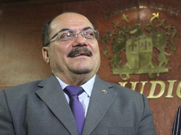 Desembargador Raimundo Eufrásio, presidente do TJ-PI, manteve certame.(Imagem:Fernando Brito/G1)