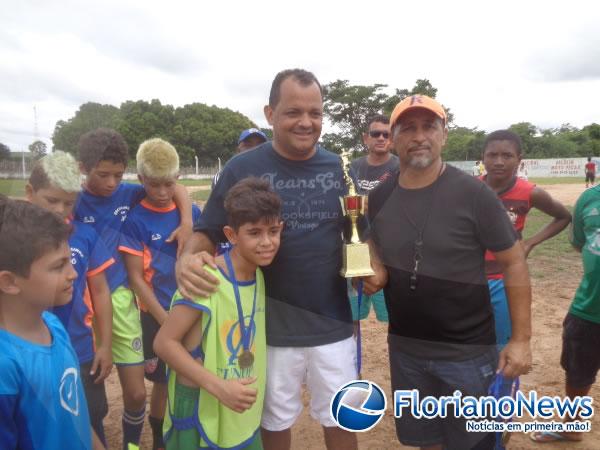 Escolinha do Jó promoveu domingo esportivo em Nazaré do Piauí.(Imagem:FlorianoNews)