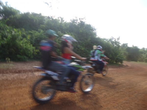 Amantes de motocicletas participam da IV Trilha da Calcinha em Guadalupe.(Imagem:FlorianoNews)