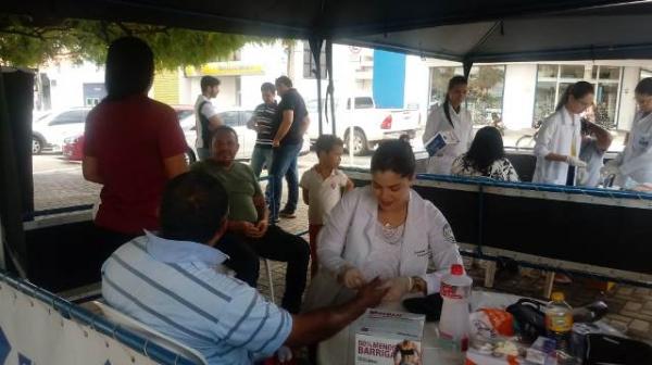 Dia do Farmacêutico é comemorado com ação social em Floriano.(Imagem:FlorianoNews)