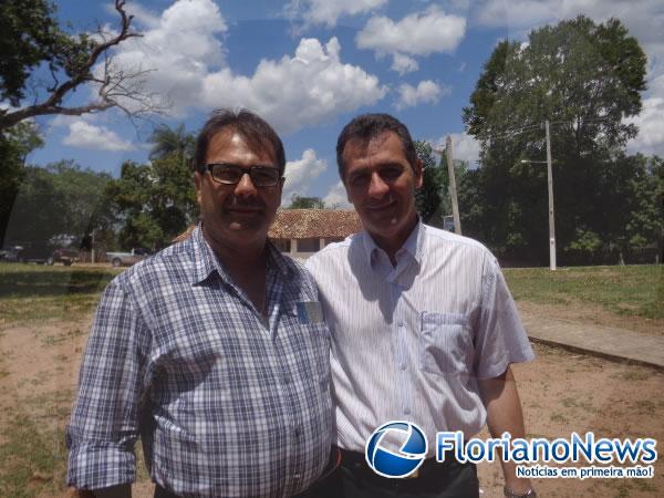 Gilberto Júnior participa do encerramento do festejo da Comunidade Araçás.(Imagem:FlorianoNews)