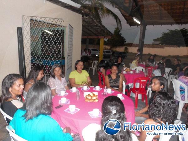 Mulheres participam de Chá Entre Amigas em Floriano.(Imagem:FlorianoNews)