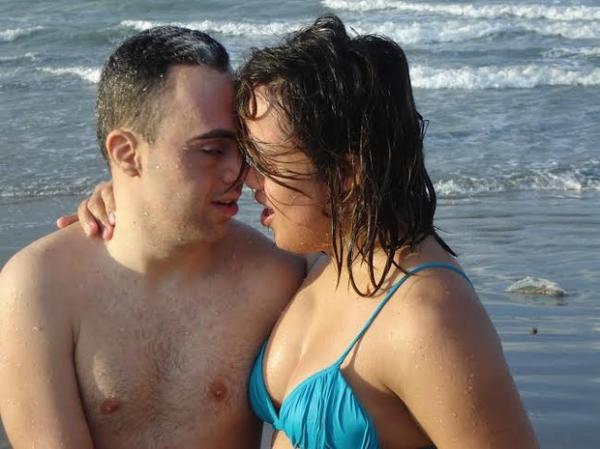 Fátima e Vinicius namoraram por dois anos até casar. (Imagem:Reprodução/Facebook)