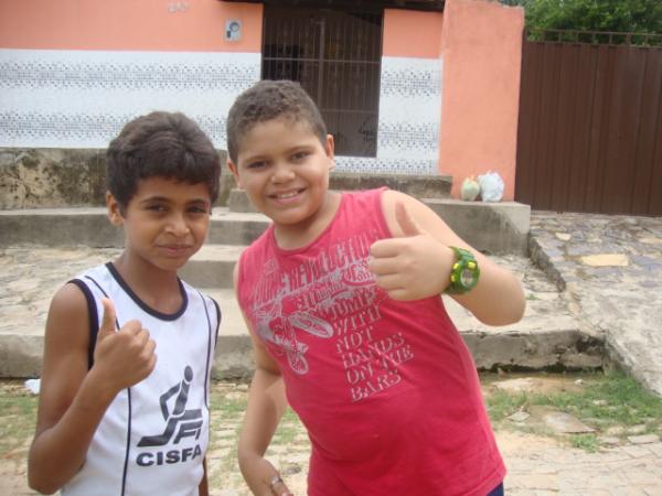 Crianças no click do Amarelinho(Imagem:redação)