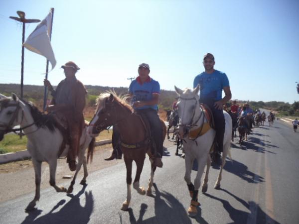 Cavalgada e Missa do Vaqueiro movimentam festejos de São Pedro de Alcântara em Floriano.(Imagem:FlorianoNews)
