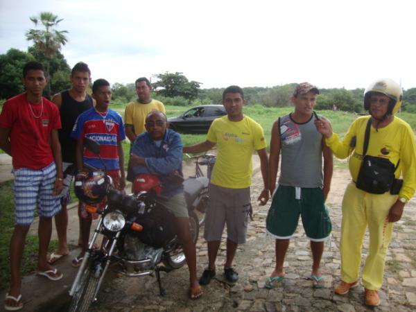 Ainda pela manhã conversou com os jogadores do Princesa do Sul(Imagem:FlorianoNews)