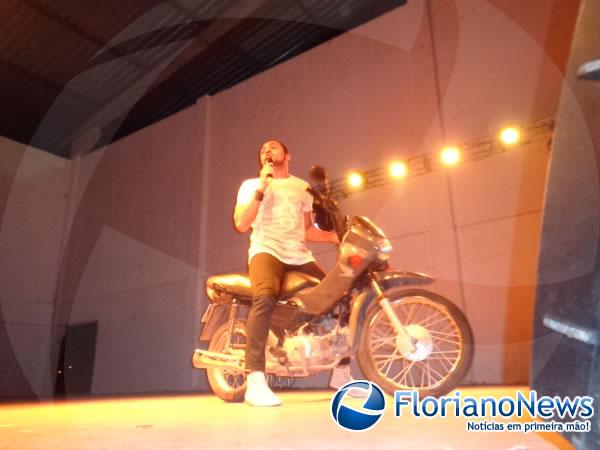 Tirullipa apresenta show de humor em Floriano.(Imagem:FlorianoNews)