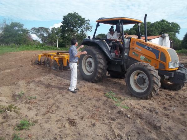 SDR deflagra processo de preparo das terras dos agricultores de Floriano.(Imagem:Assessoria de Comunicação  )