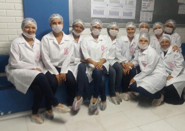 Acadêmicos realizaram visita técnica a laboratório de Floriano.(Imagem:Assessoria de Imprensa)