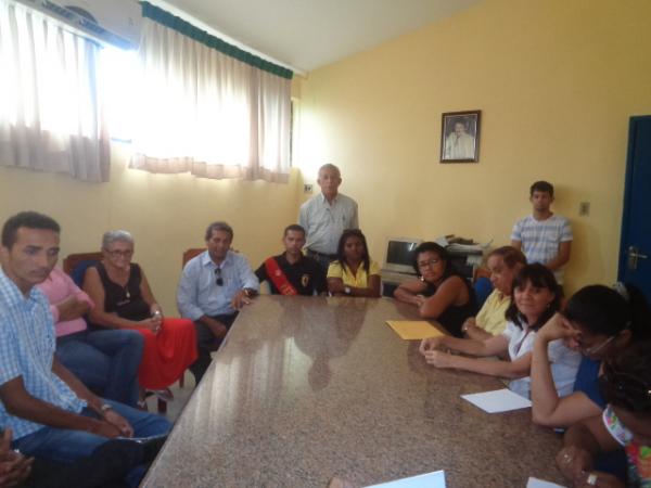 Carlos Antônio realiza primeira reunião com servidores da Câmara Municipal.(Imagem:FlorianoNews)