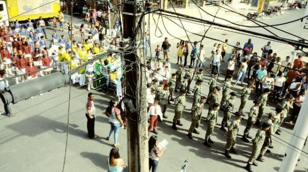 Ginásio Primeiro de Maio celebra 61 anos de fundação com desfile cívico. (Imagem:FlorianoNews)