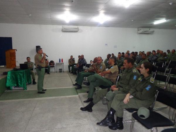 Militares participam de palestra sobre Atendimento à Ocorrência de Poluição Sonora.(Imagem:FlorianoNews)