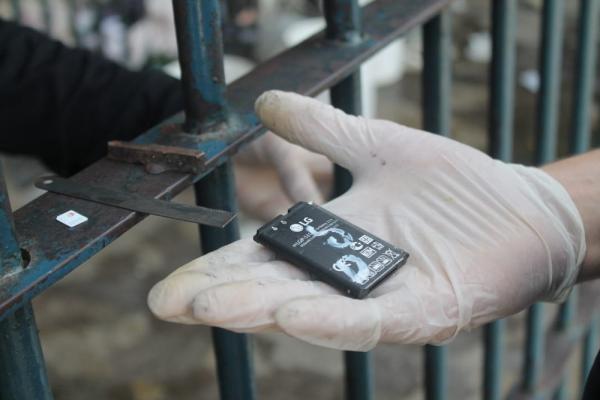 Operação apreendeu 37 celulares e 15 baterias na penitenciária José de Ribamar Leite, em Teresina.(Imagem:Sejus - PI)