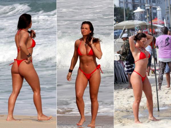 A modelo Veridiana Freitas na praia de Ipanema, na Zona Sul do Rio, nesta sexta-feira, 5: tem algum paparazzo aí?(Imagem:Wallace Barbosa/AG. News)