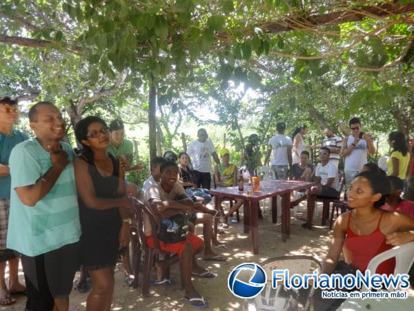 Atores da ?Paixão de Cristo? participaram de almoço na localidade Morrinhos.(Imagem:FlorianoNews)