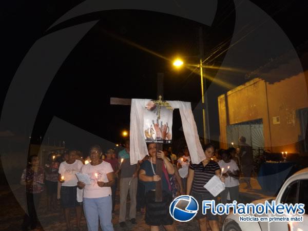 Fieis participam da Via Sacra em ruas de Floriano.(Imagem:FlorianoNews)