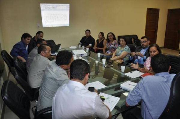Audiência entre Prefeitura e SINTE discute reivindicações dos professores de Floriano.(Imagem:SECOM)