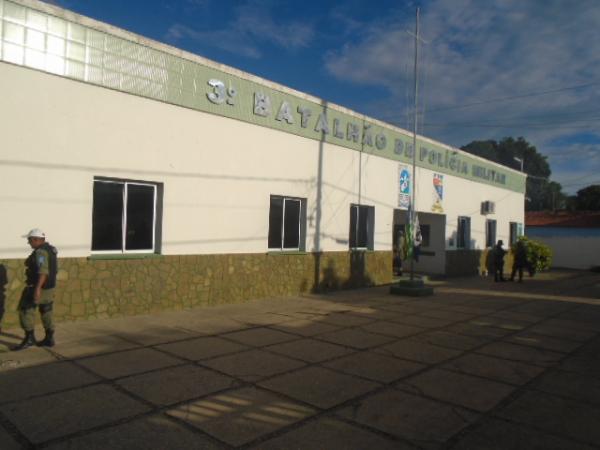 Motocicleta é furtada da porta de residência no bairro Pau Ferrado(Imagem:FlorianoNews)