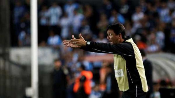 Zé Ricardo pede demissão no Vasco após derrota para o Botafogo.(Imagem:REUTERS/Agustin Marcarian)