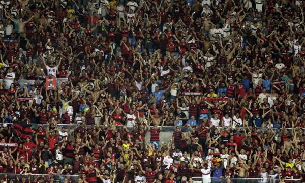 Torcida do Flamengo enche o Maracanã contra o Santos.(Imagem:Antonio Scorza)
