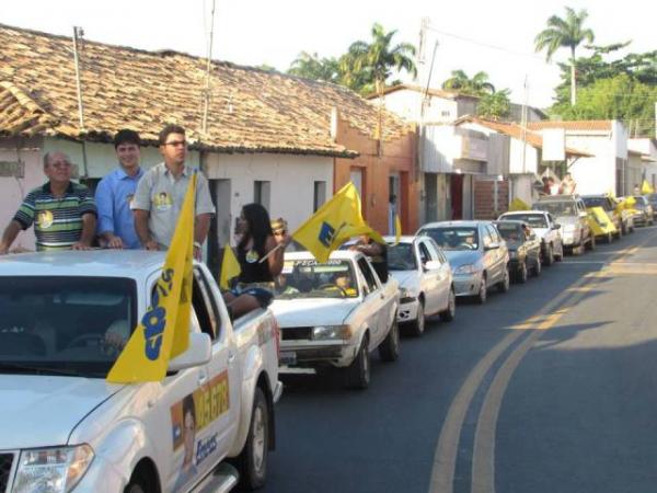 Enéas Maia participa de carreata em Jerumenha.(Imagem:Jaquelina Nascimento)