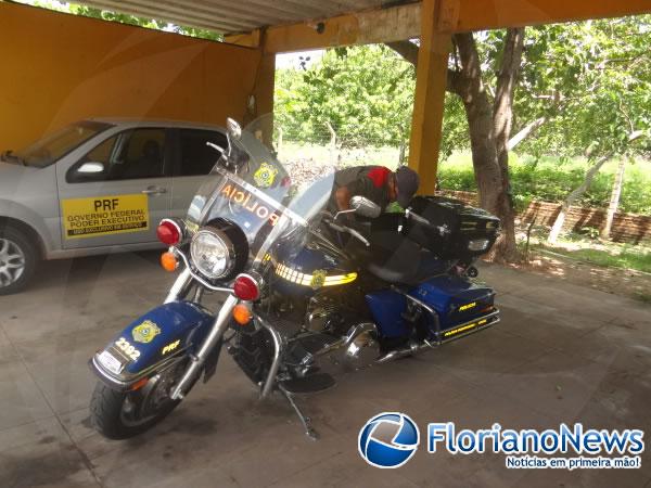 Polícia Rodoviária Federal recebe novas viaturas incluindo e uma moto Harley Davidson.(Imagem:FlorianoNews)