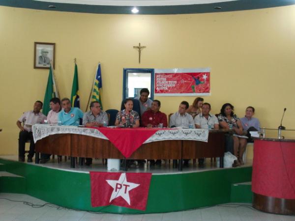 Senadora Regina Sousa discute sobre a Reforma Política em Floriano.(Imagem:FlorianoNews)