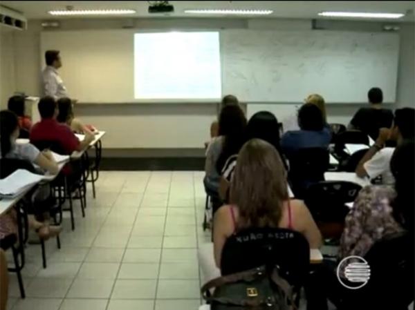 Concurseiros em retiro intelectual no Piauí.(Imagem:Reprodução/TV Clube)